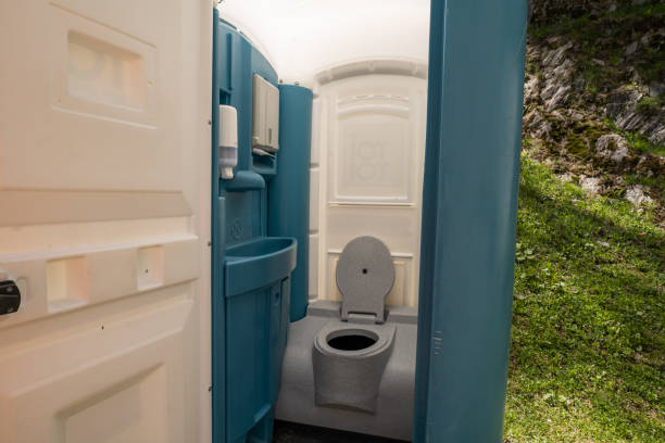 Best Luxury portable toilet rental  in Springboro, OH